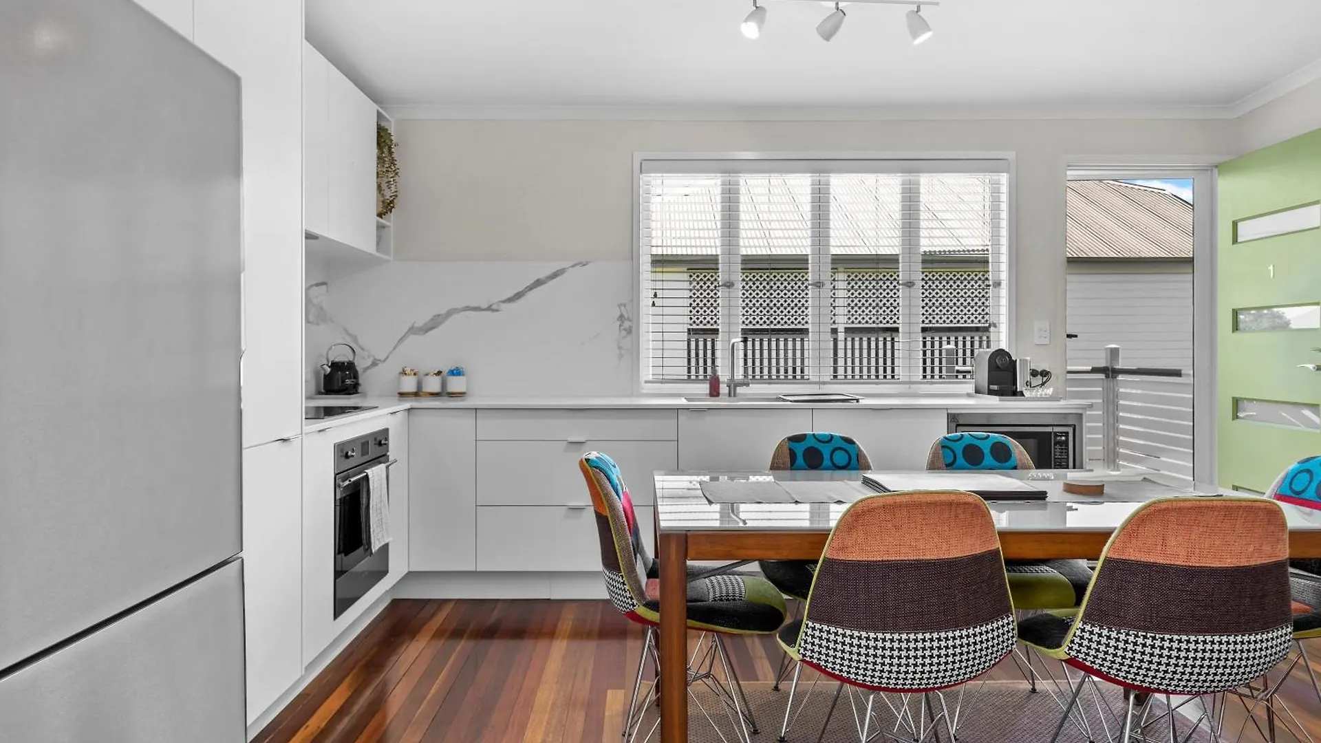 Apartment Spacious 3Br - Walk To Racecourse Rd And Portside! Brisbane Australia